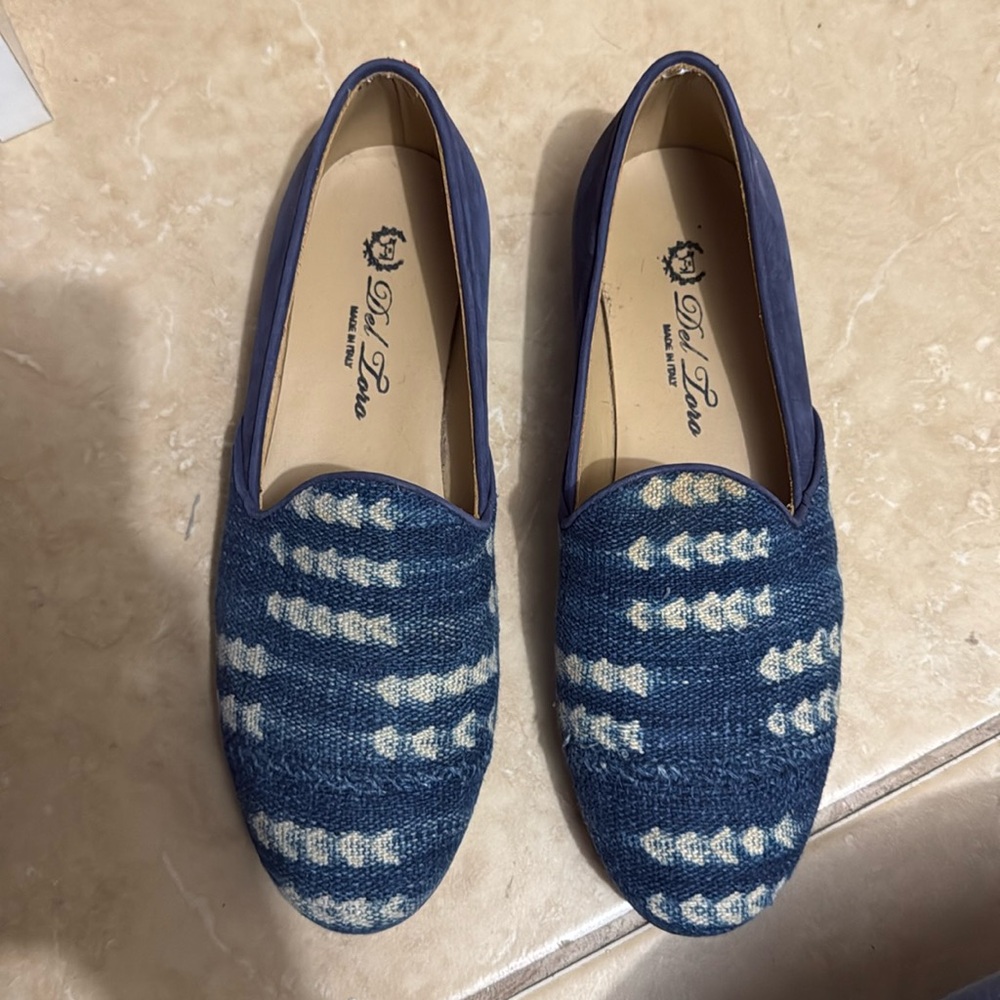 Del Toro one of a kind loafer with blue Nubuck and Indigo material